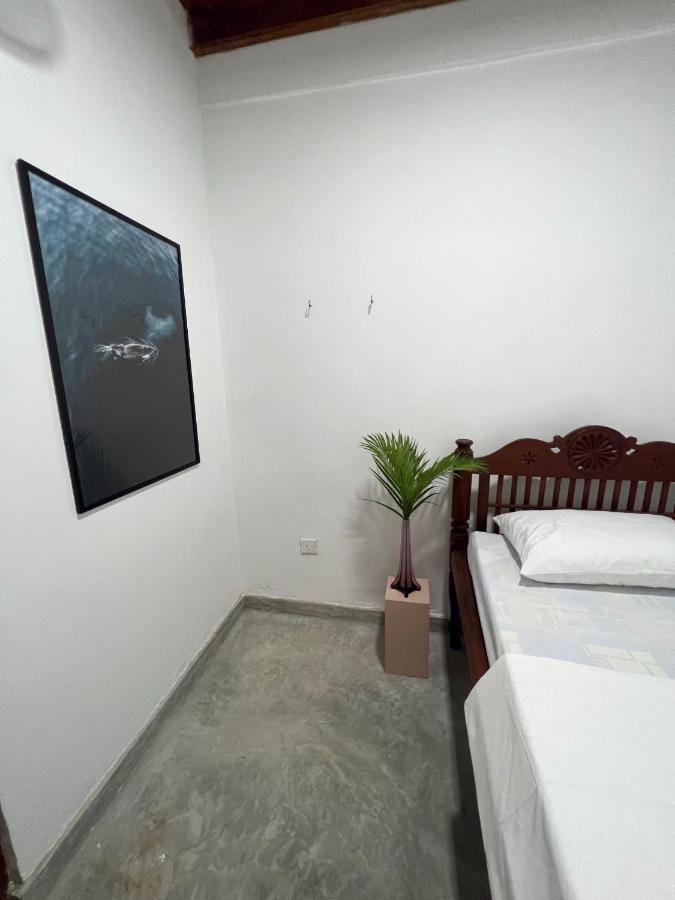 Komox Gedara Galle Luaran gambar