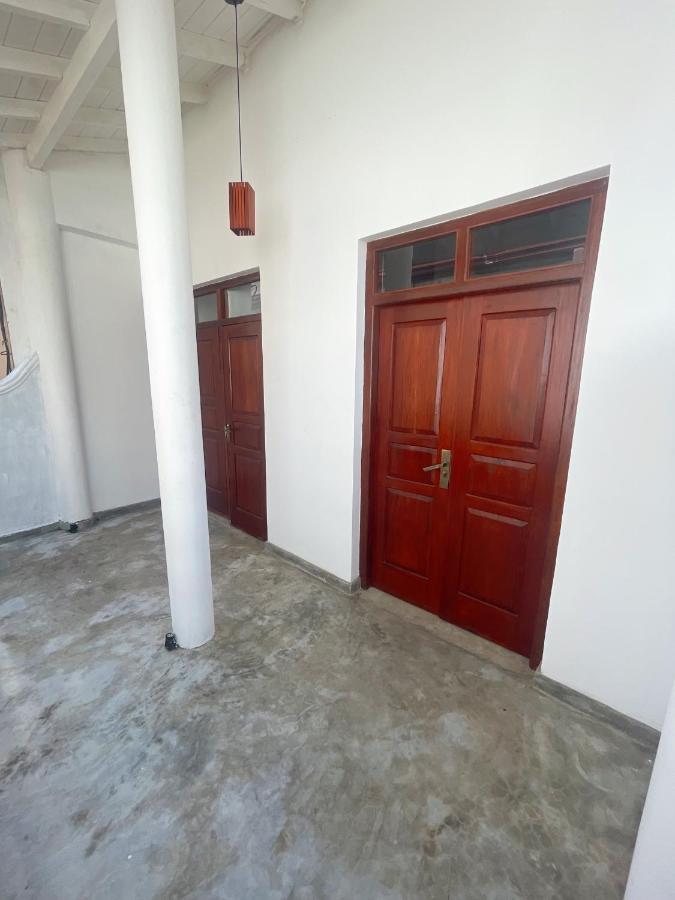 Komox Gedara Galle Luaran gambar